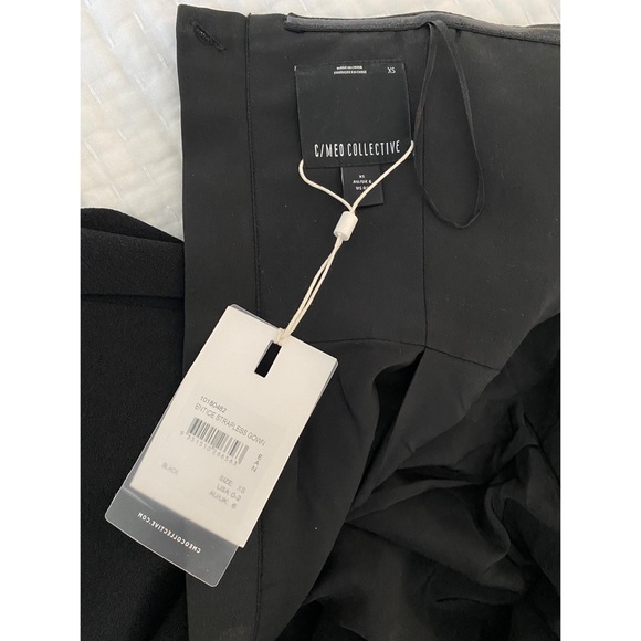 C/MEO COLLECTIVE GOWN - Picture 7 of 7